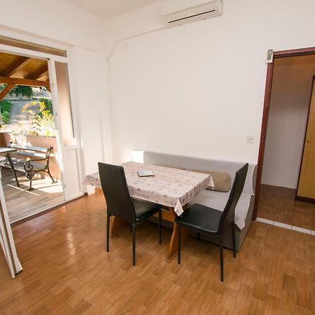Apartment Marin Tkon Esterno foto