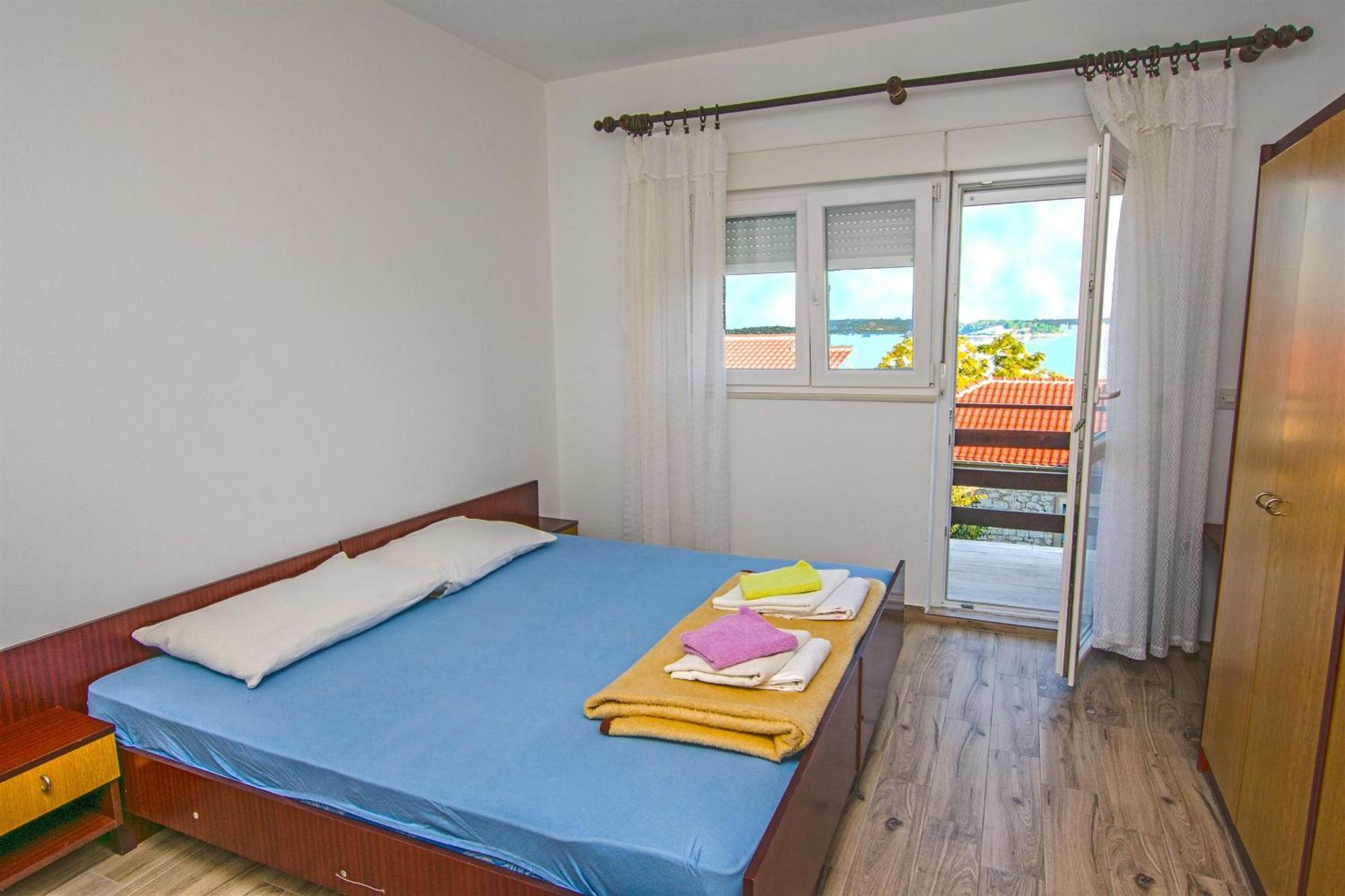 Apartment Marin Tkon Esterno foto