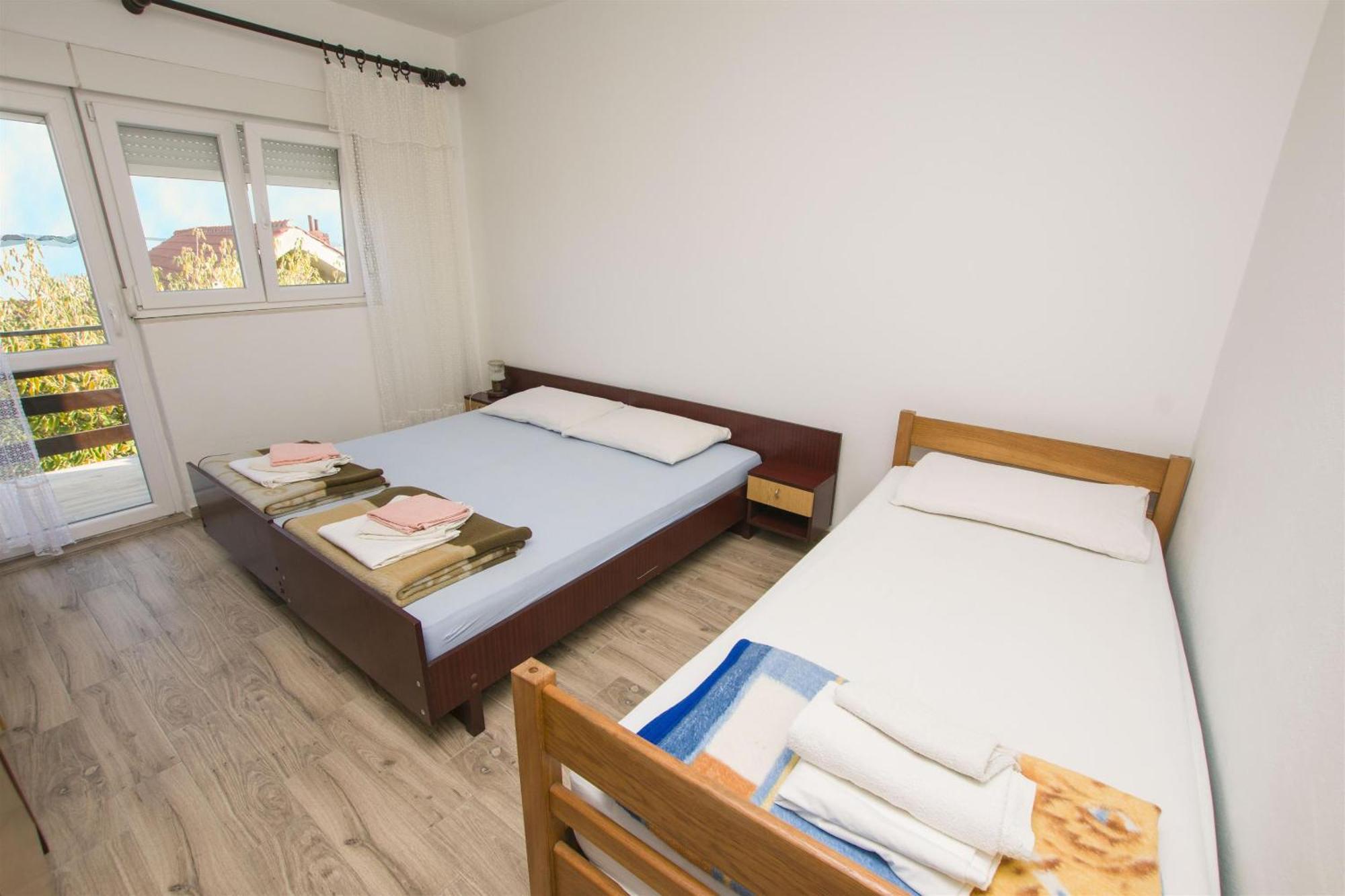 Apartment Marin Tkon Esterno foto